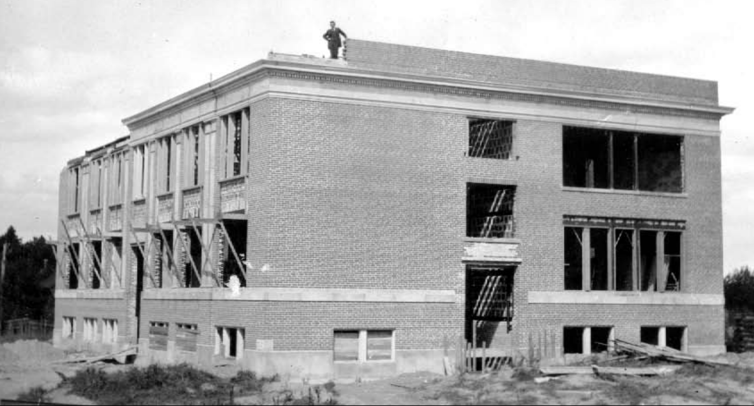 Uxbridge Secondary School under construction