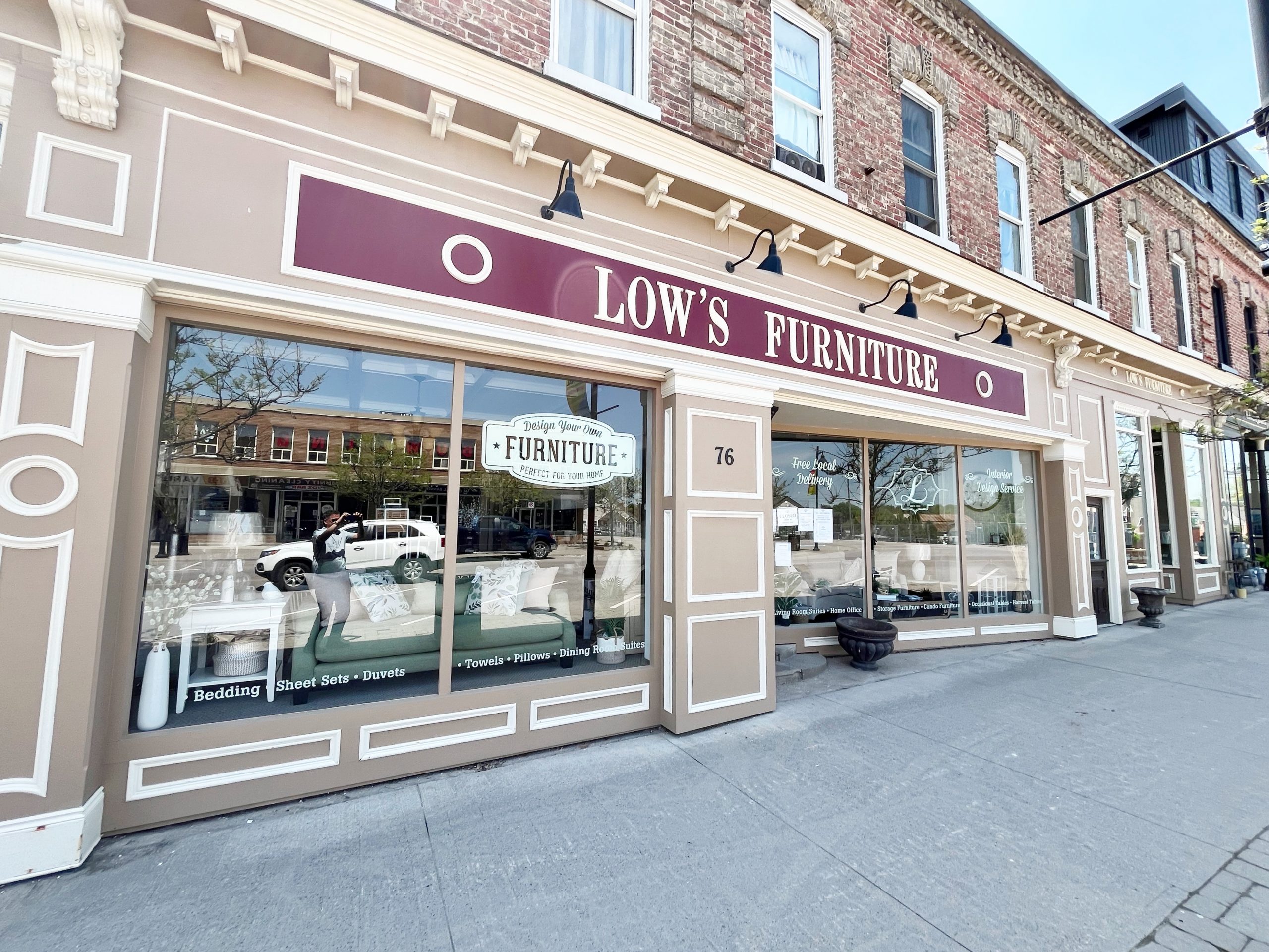 Low's Furniture