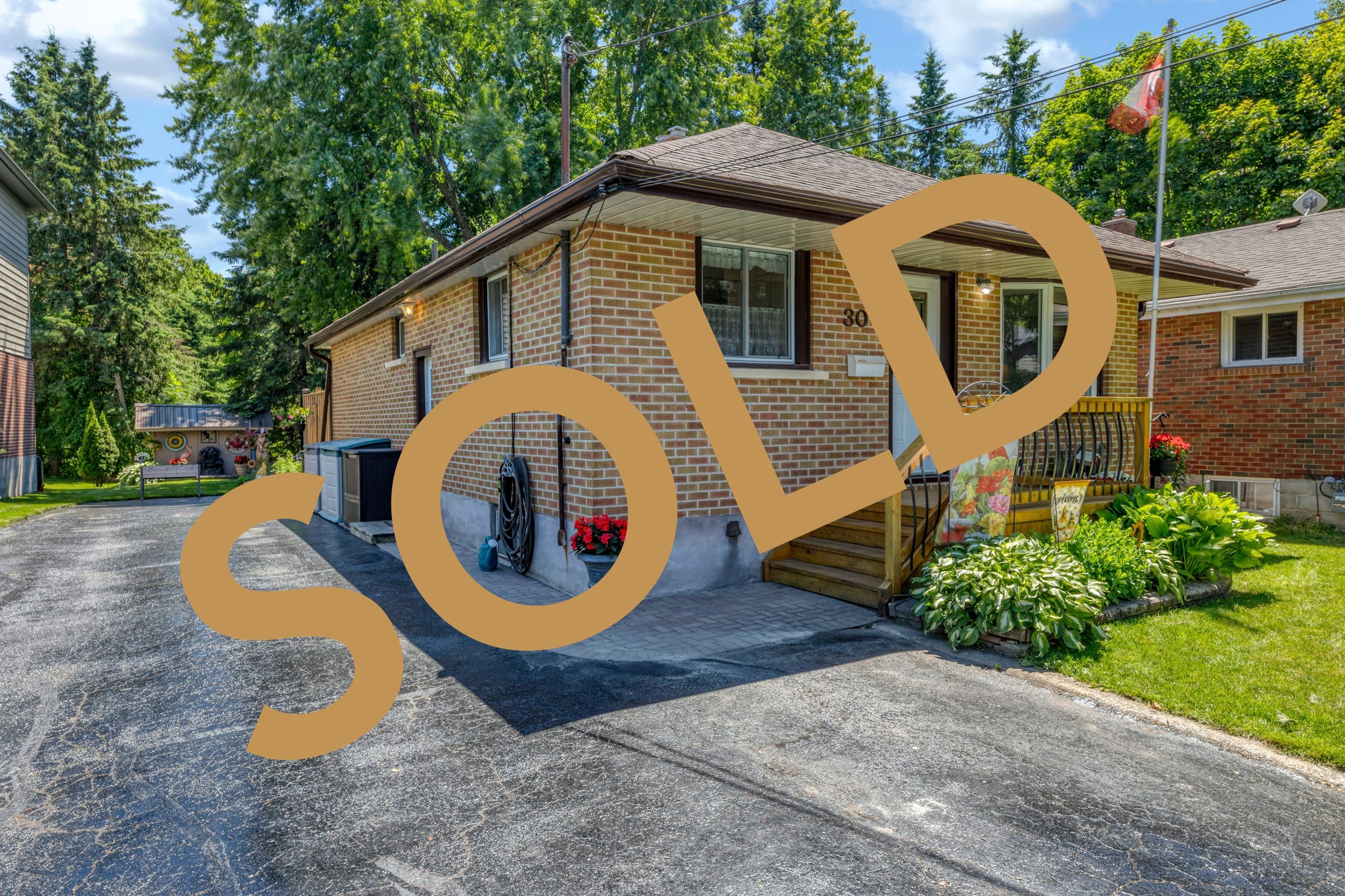 Sold Bell St